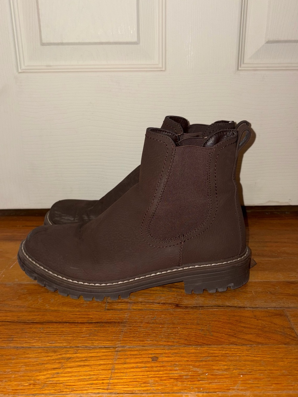 Cliffs by White Mountain Mastery Chelsea Boots
